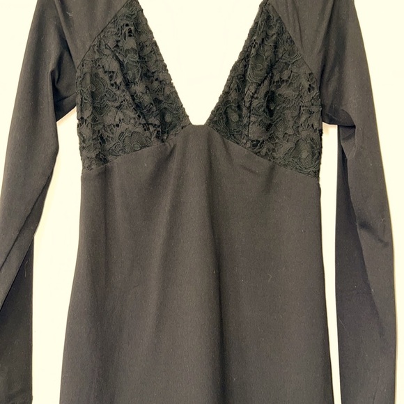 BEBE form fitting dress - Picture 4 of 9